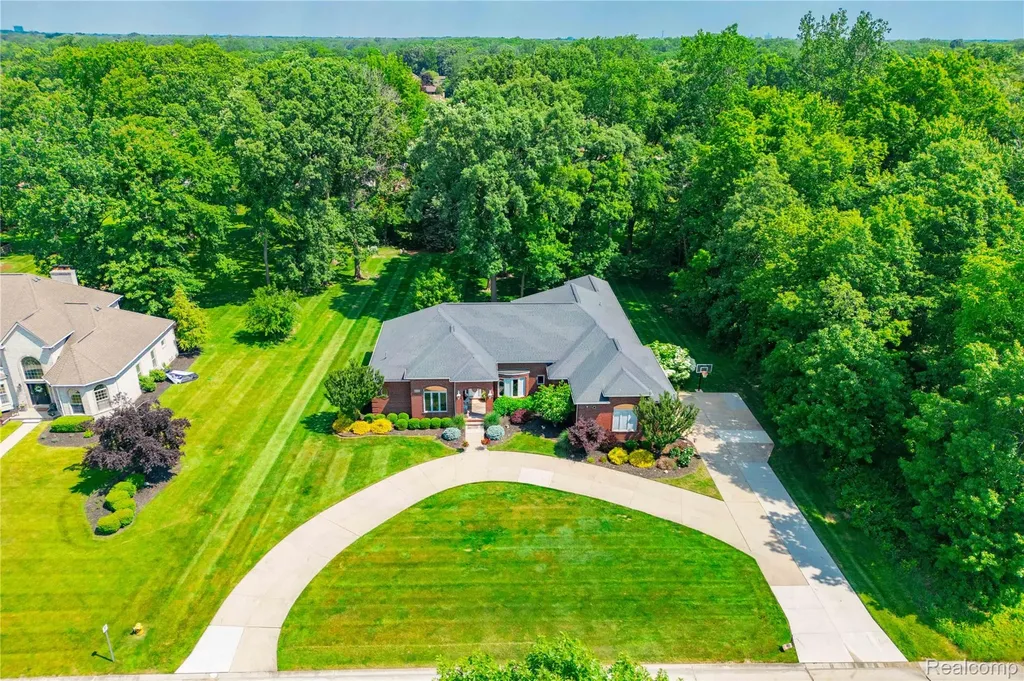 8454 Grays Drive Grosse Ile Township MI 48138