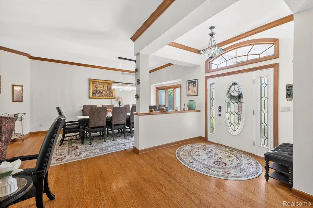 8454 Grays Drive Grosse Ile Township MI 48138