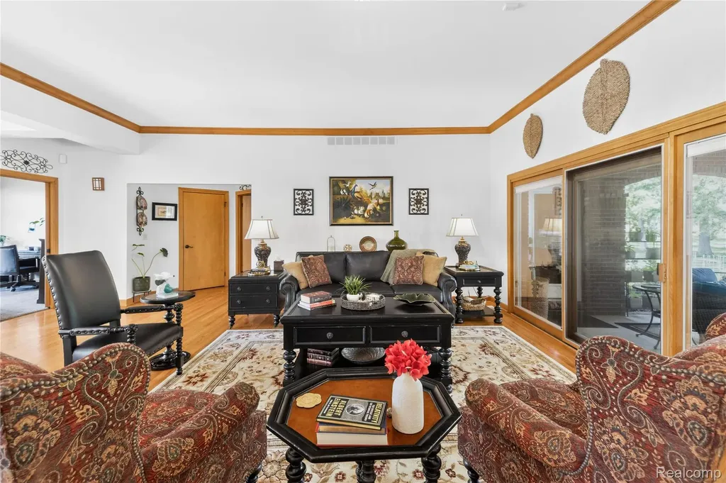 8454 Grays Drive Grosse Ile Township MI 48138