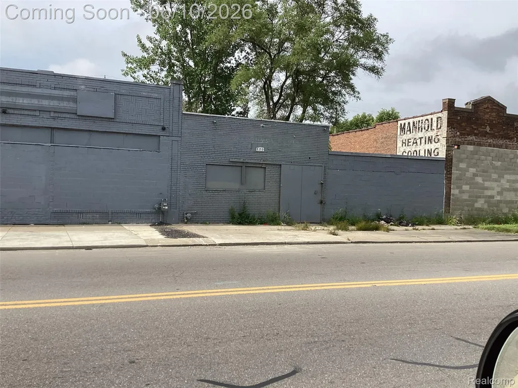 320 E State Fair Detroit City MI 48203