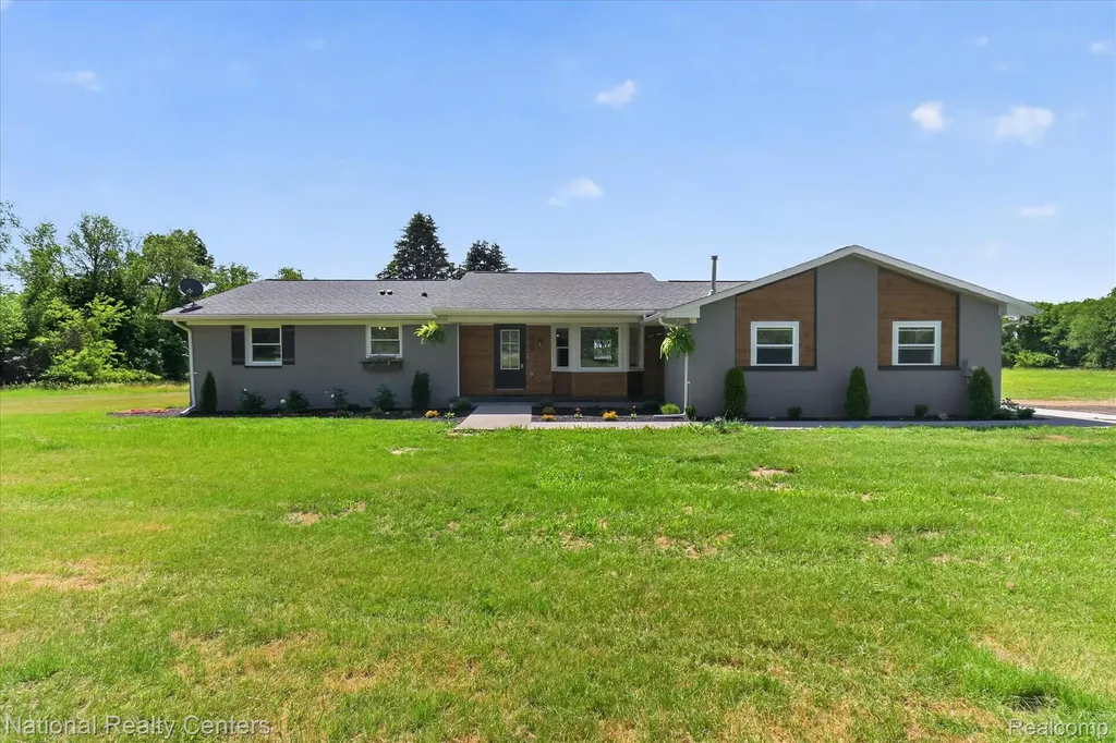 2601 Westwind Drive Highland Charter Township MI 48357