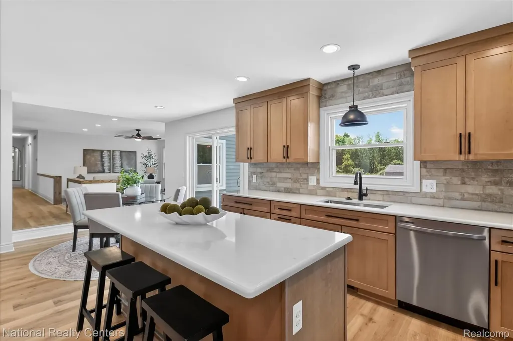 2601 Westwind Drive Highland Charter Township MI 48357