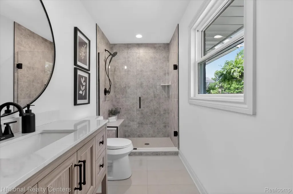2601 Westwind Drive Highland Charter Township MI 48357
