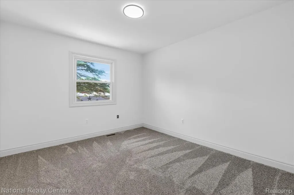 2601 Westwind Drive Highland Charter Township MI 48357