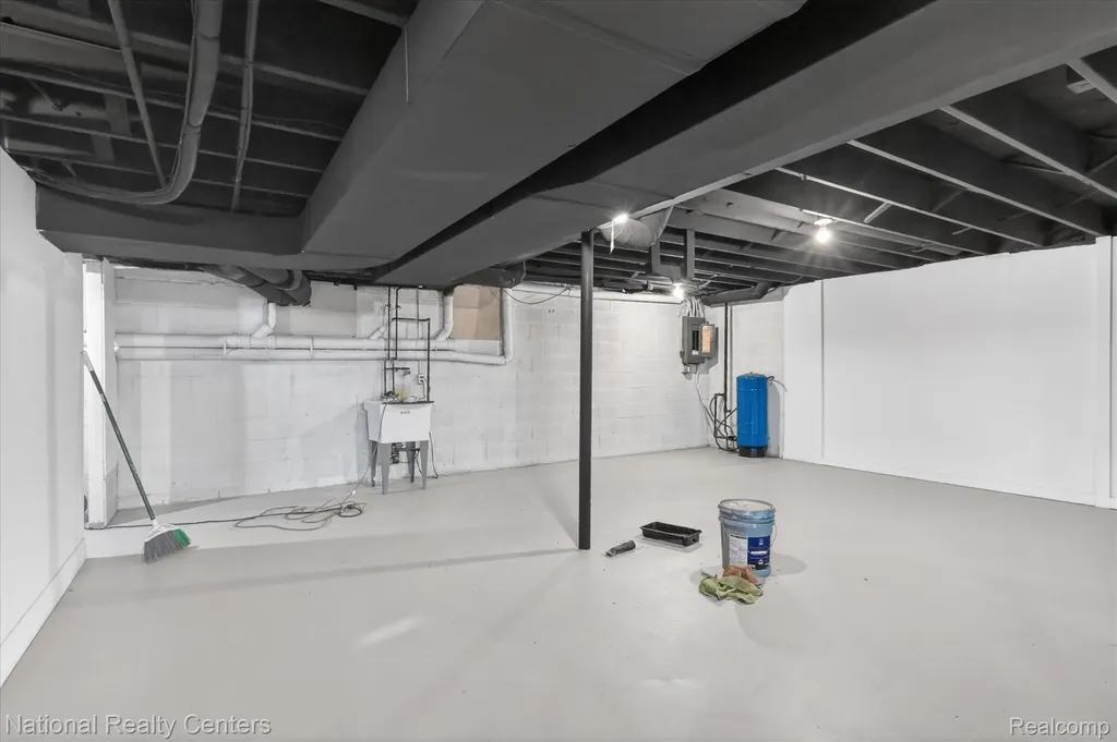 2601 Westwind Drive Highland Charter Township MI 48357