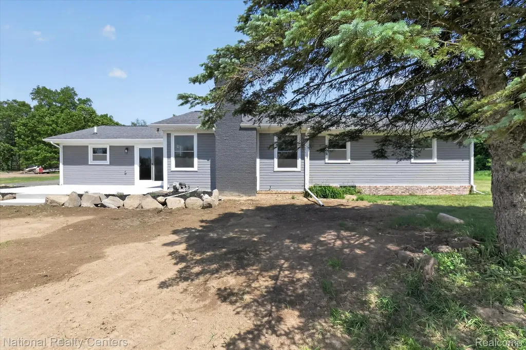 2601 Westwind Drive Highland Charter Township MI 48357
