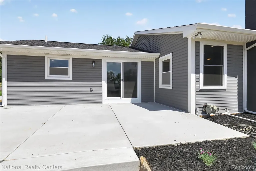 2601 Westwind Drive Highland Charter Township MI 48357