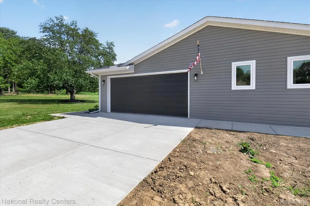 2601 Westwind Drive Highland Charter Township MI 48357