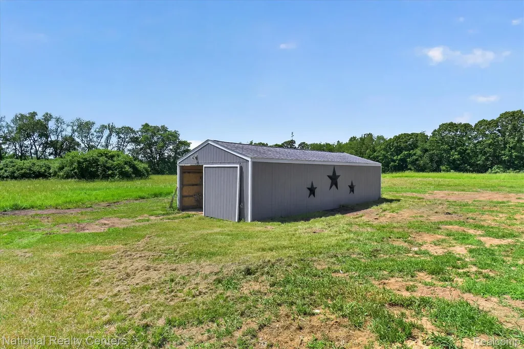 2601 Westwind Drive Highland Charter Township MI 48357