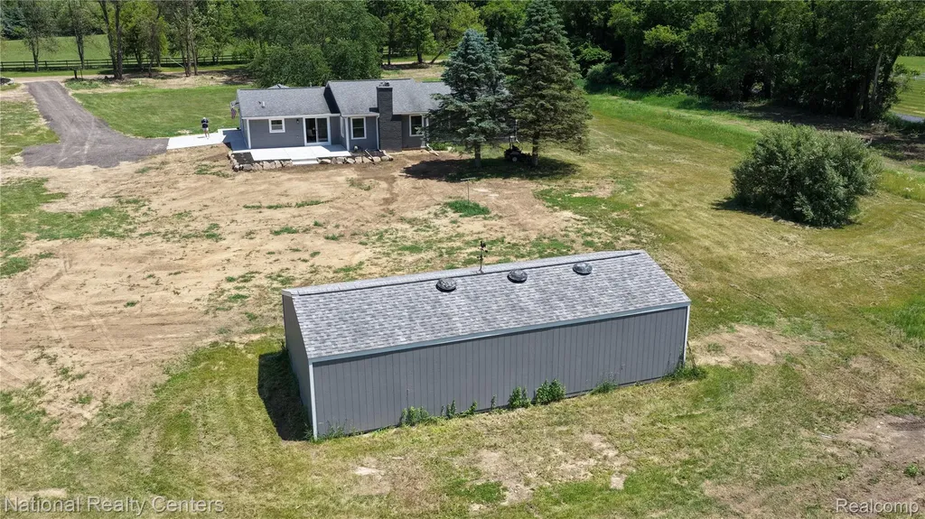 2601 Westwind Drive Highland Charter Township MI 48357