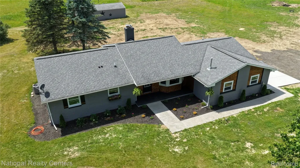 2601 Westwind Drive Highland Charter Township MI 48357