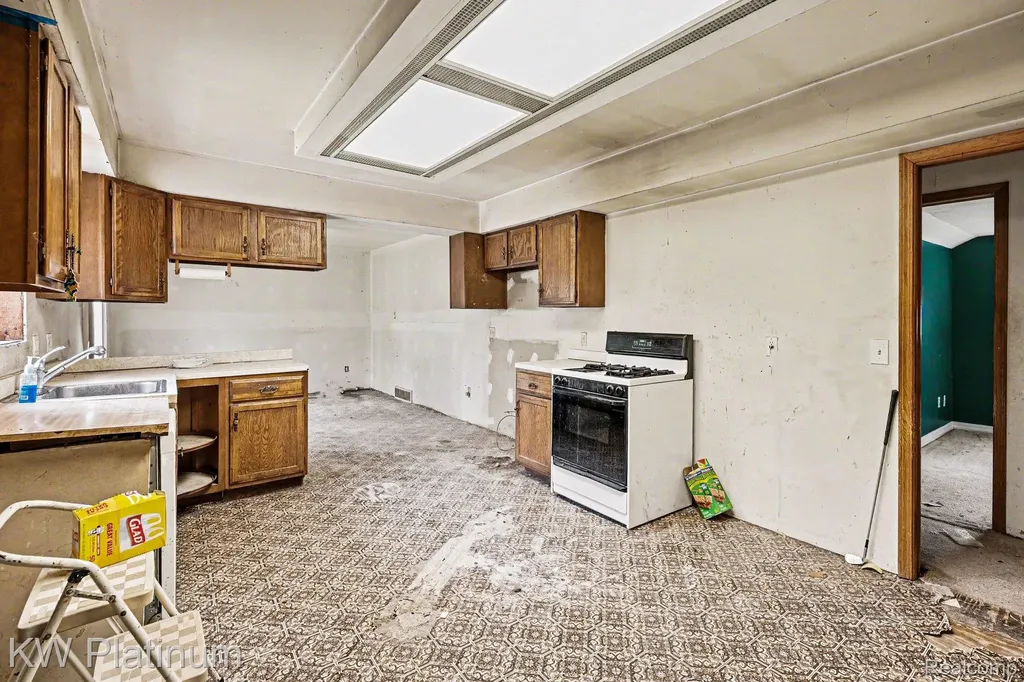 34926 Ridge Road Richmond City MI 48062