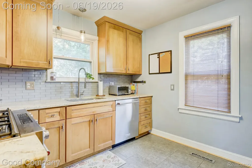 540 W Breckenridge Street Ferndale City MI 48220
