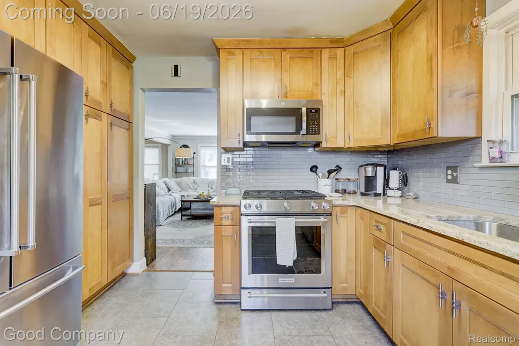540 W Breckenridge Street Ferndale City MI 48220