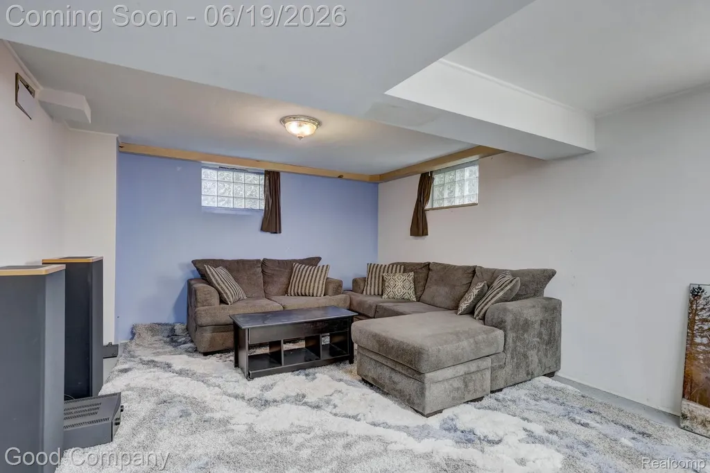 540 W Breckenridge Street Ferndale City MI 48220