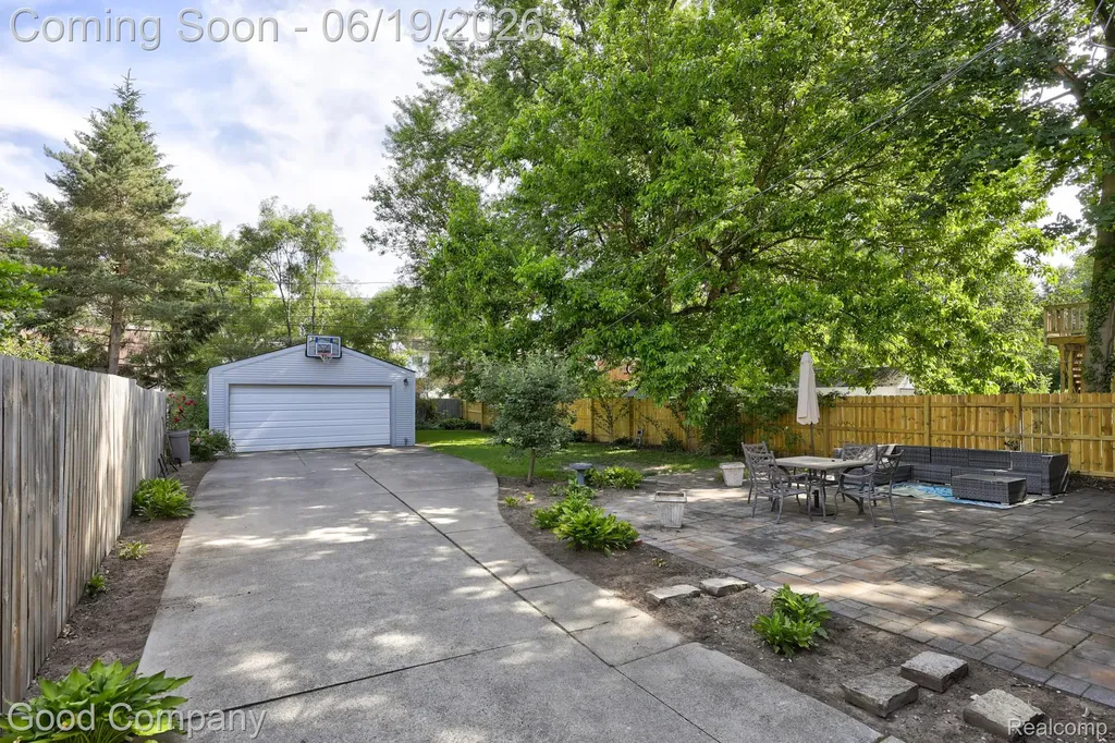540 W Breckenridge Street Ferndale City MI 48220