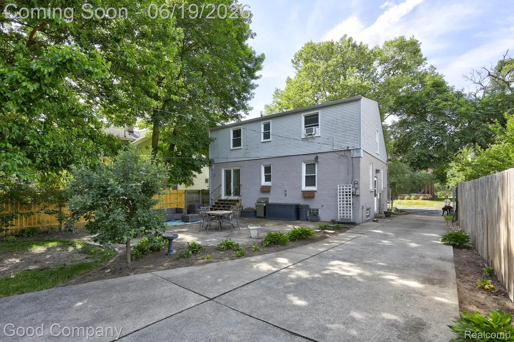 540 W Breckenridge Street Ferndale City MI 48220