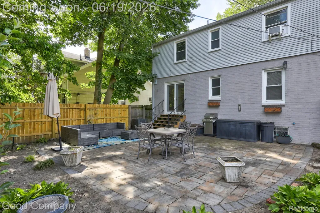 540 W Breckenridge Street Ferndale City MI 48220