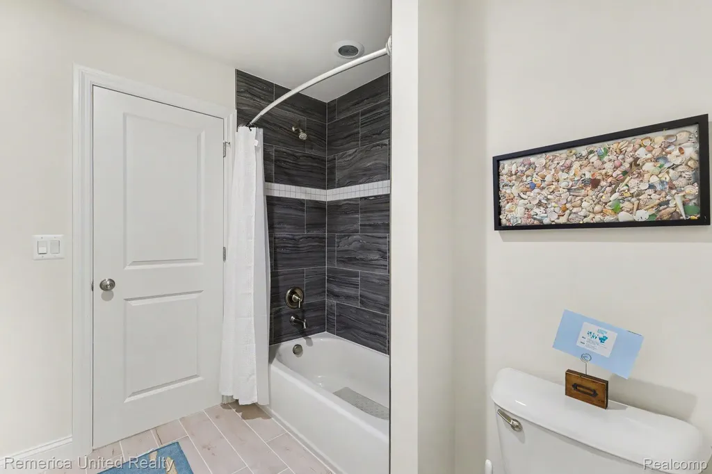 307 River Wood Trail S Milford Village MI 48381