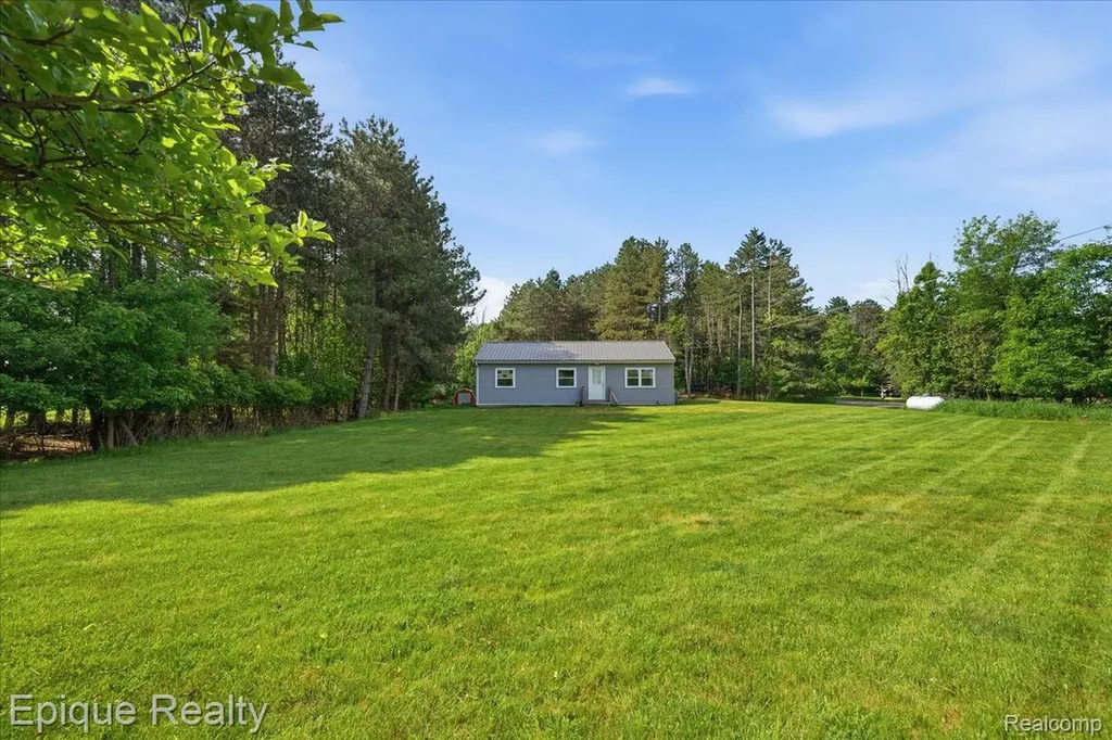 12272 E Mount Morris Road Richfield Township MI 48423