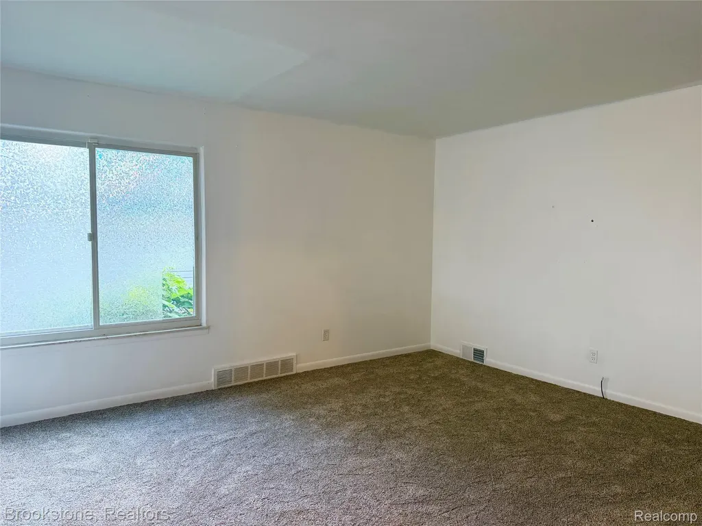 413 Forest Street Westland City MI 48186