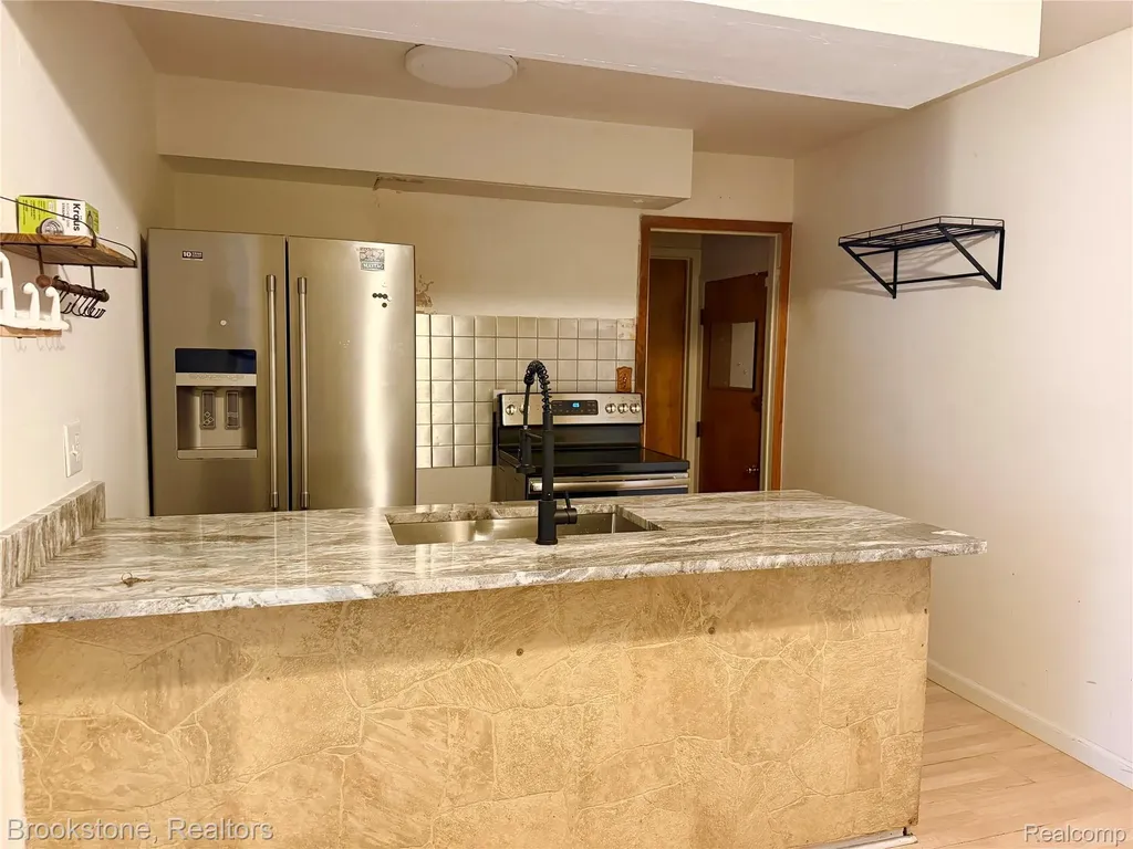 413 Forest Street Westland City MI 48186