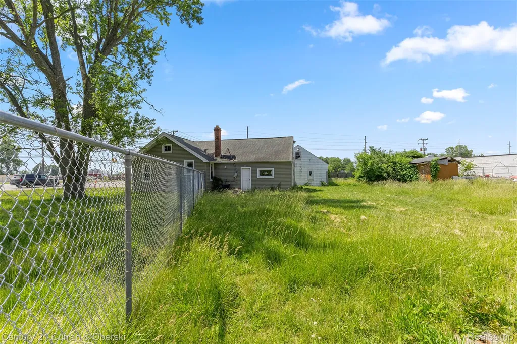 13011 Telegraph Road Ash Township MI 48134