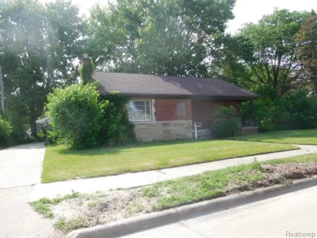 23855 Couzens Avenue Hazel Park City MI 48030