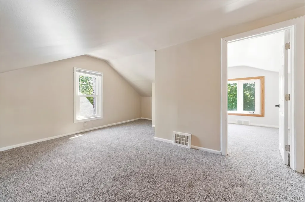 15450 Lola Drive Redford Charter Township MI 48239