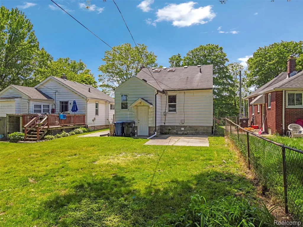 15450 Lola Drive Redford Charter Township MI 48239
