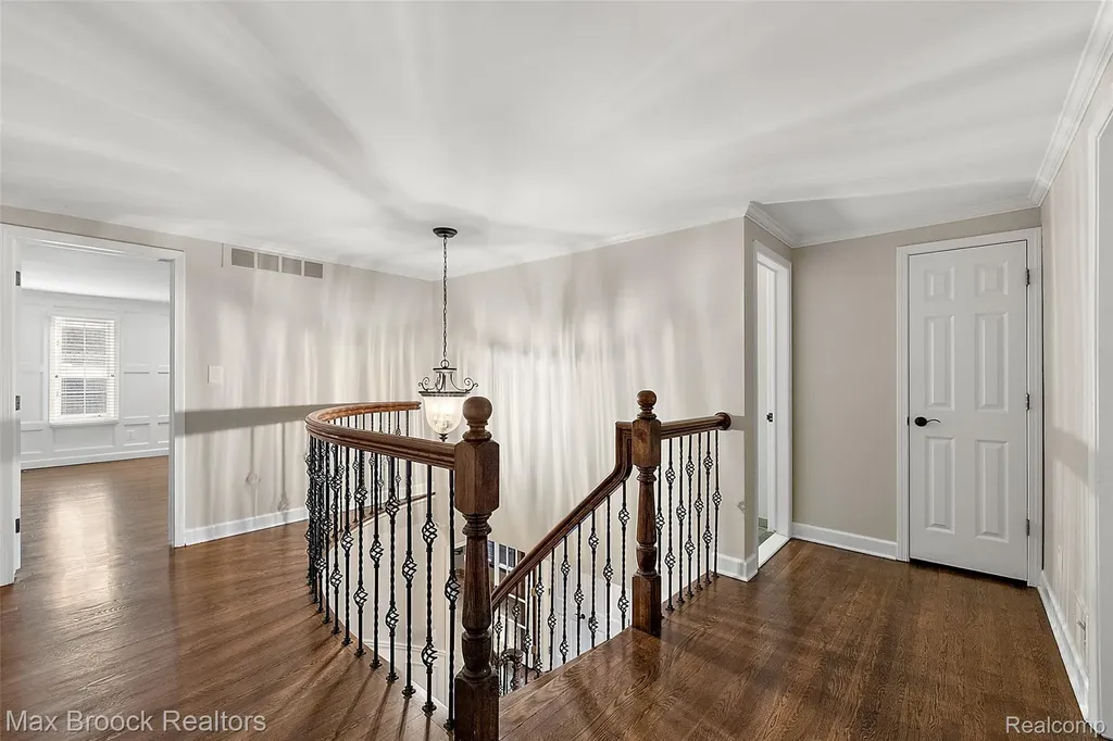 4627 Sunningdale Drive Bloomfield Charter Township MI 48302