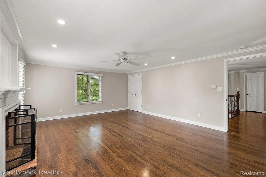 4627 Sunningdale Drive Bloomfield Charter Township MI 48302