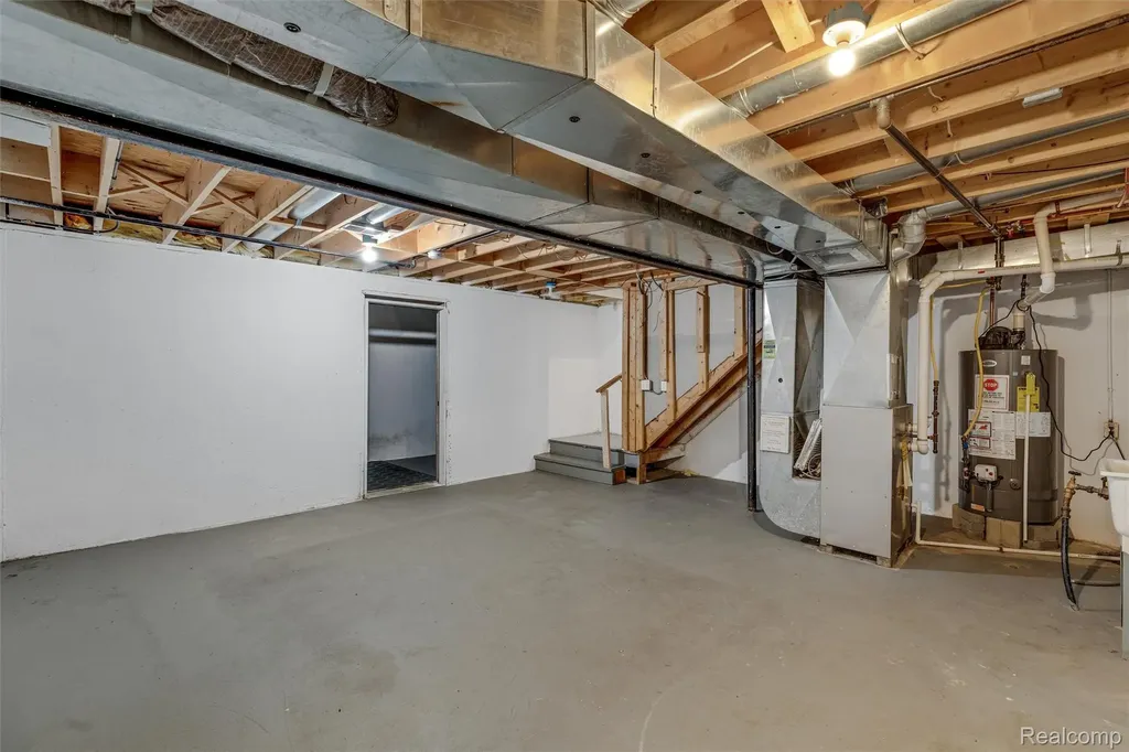 244 Chandler Street Pontiac City MI 48342