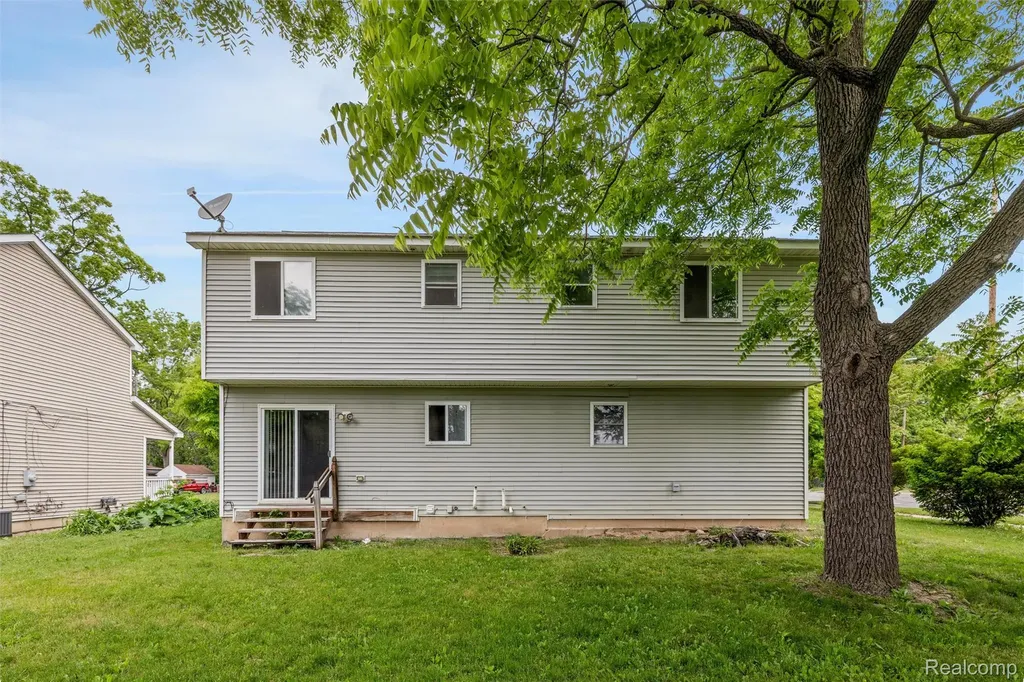 244 Chandler Street Pontiac City MI 48342