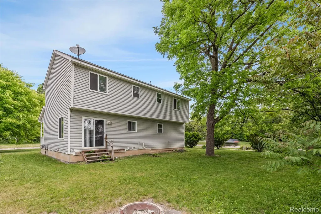 244 Chandler Street Pontiac City MI 48342