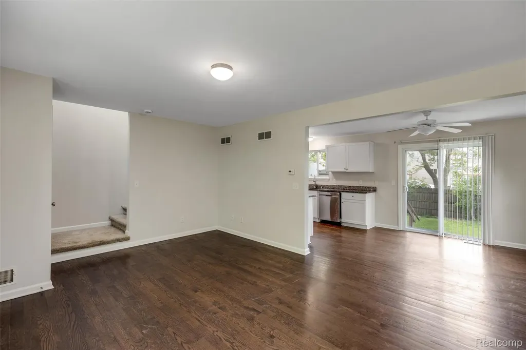244 Chandler Street Pontiac City MI 48342