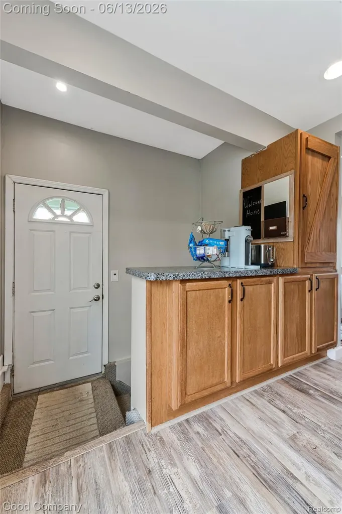 18489 Matthew Drive Clinton Charter Township MI 48035