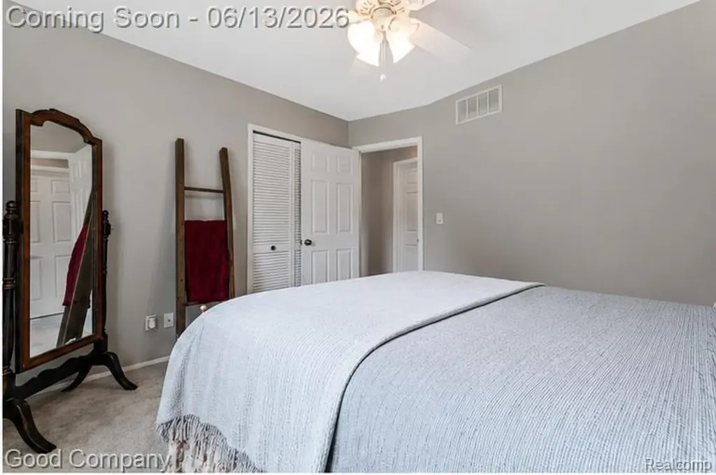 18489 Matthew Drive Clinton Charter Township MI 48035