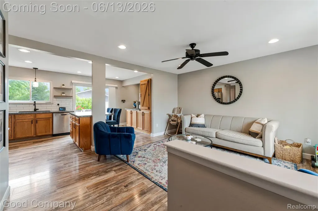 18489 Matthew Drive Clinton Charter Township MI 48035