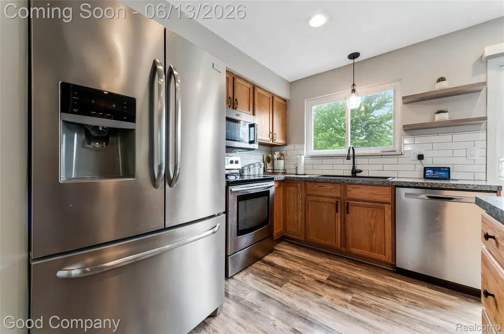 18489 Matthew Drive Clinton Charter Township MI 48035