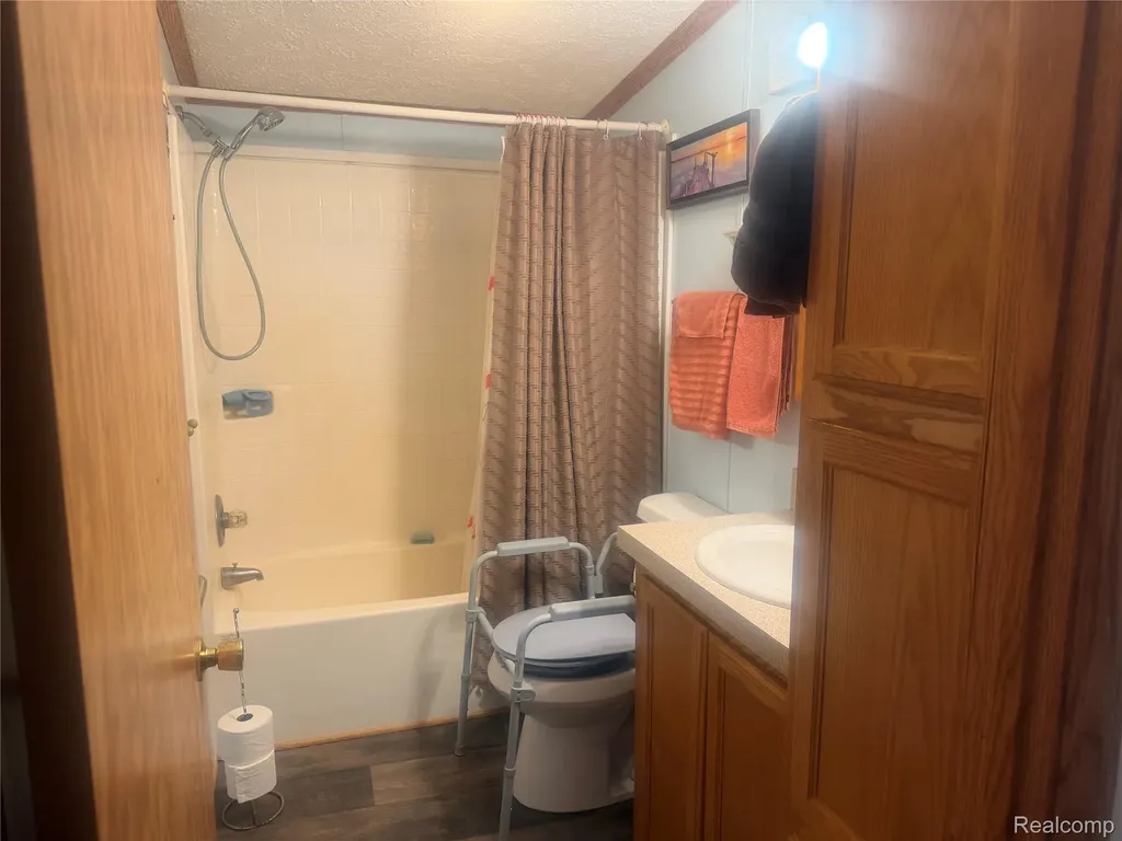 5716 Falkenbury Road Deerfield Township MI 48461