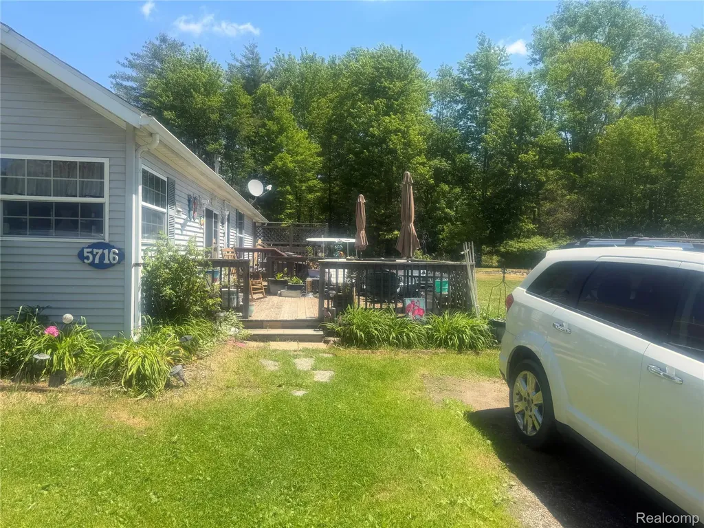5716 Falkenbury Road Deerfield Township MI 48461
