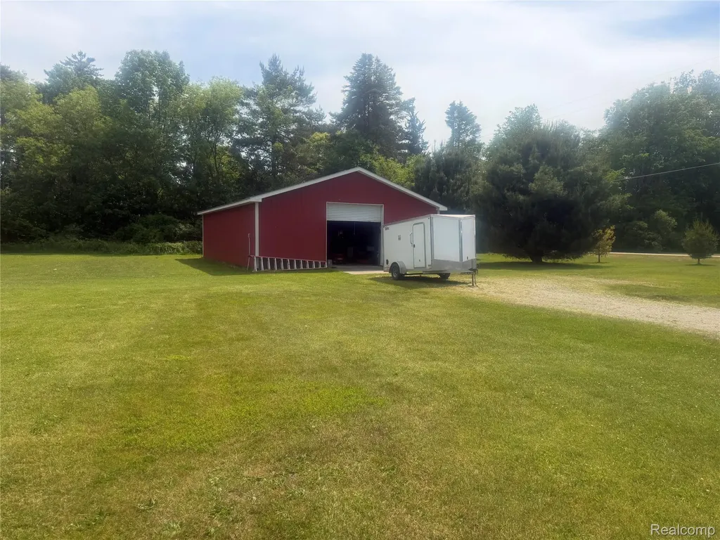 5716 Falkenbury Road Deerfield Township MI 48461
