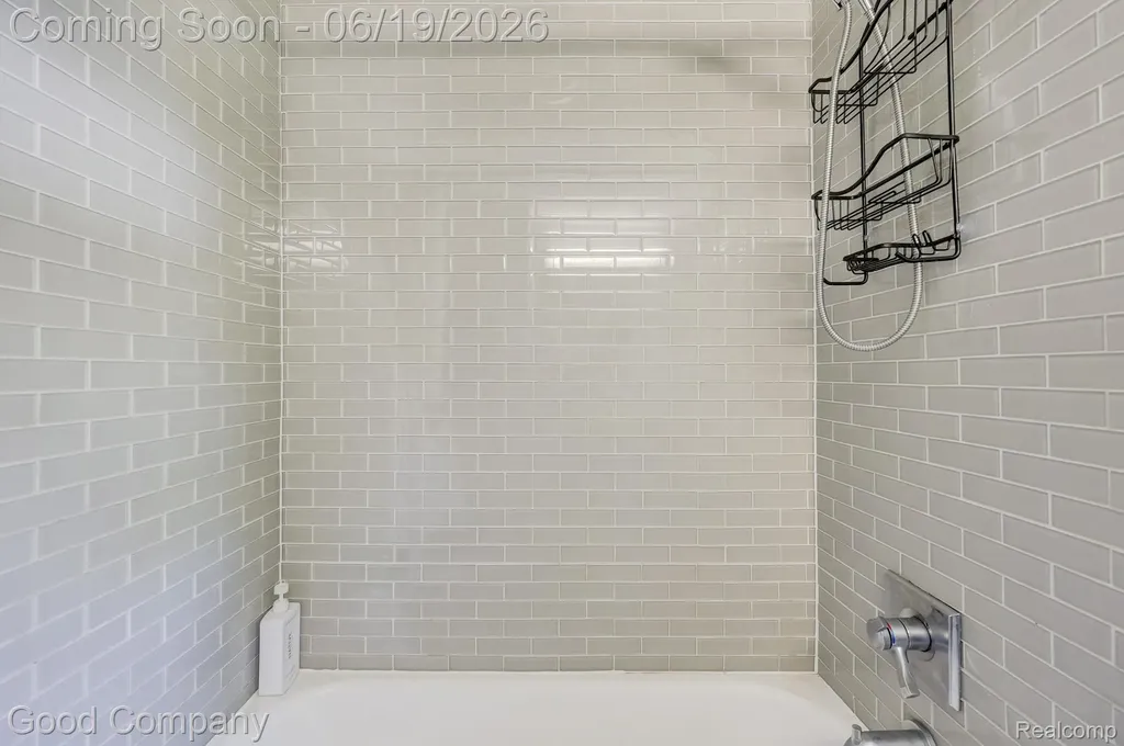 1150 W Marshall Street Ferndale City MI 48220