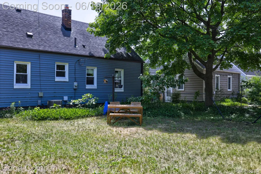 1150 W Marshall Street Ferndale City MI 48220