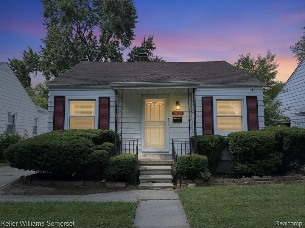 19130 Woodcrest Street Harper Woods City MI 48225
