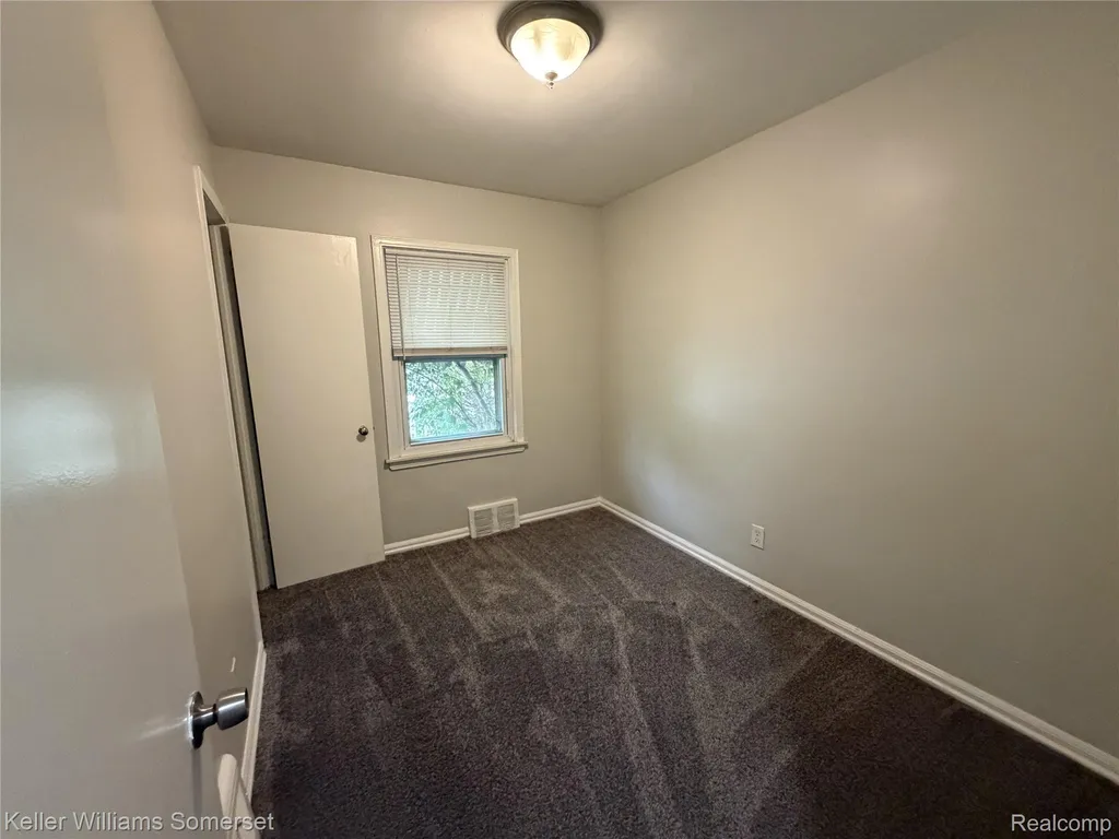 19130 Woodcrest Street Harper Woods City MI 48225