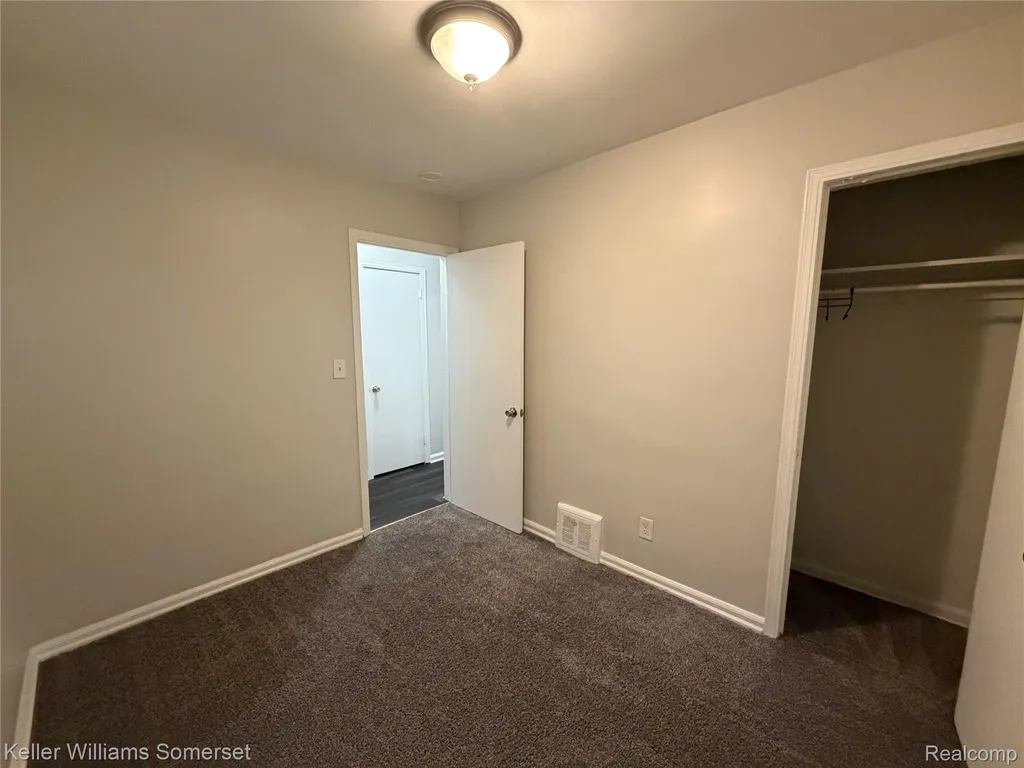 19130 Woodcrest Street Harper Woods City MI 48225