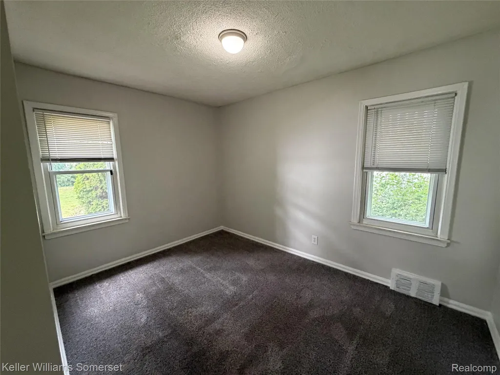 19130 Woodcrest Street Harper Woods City MI 48225