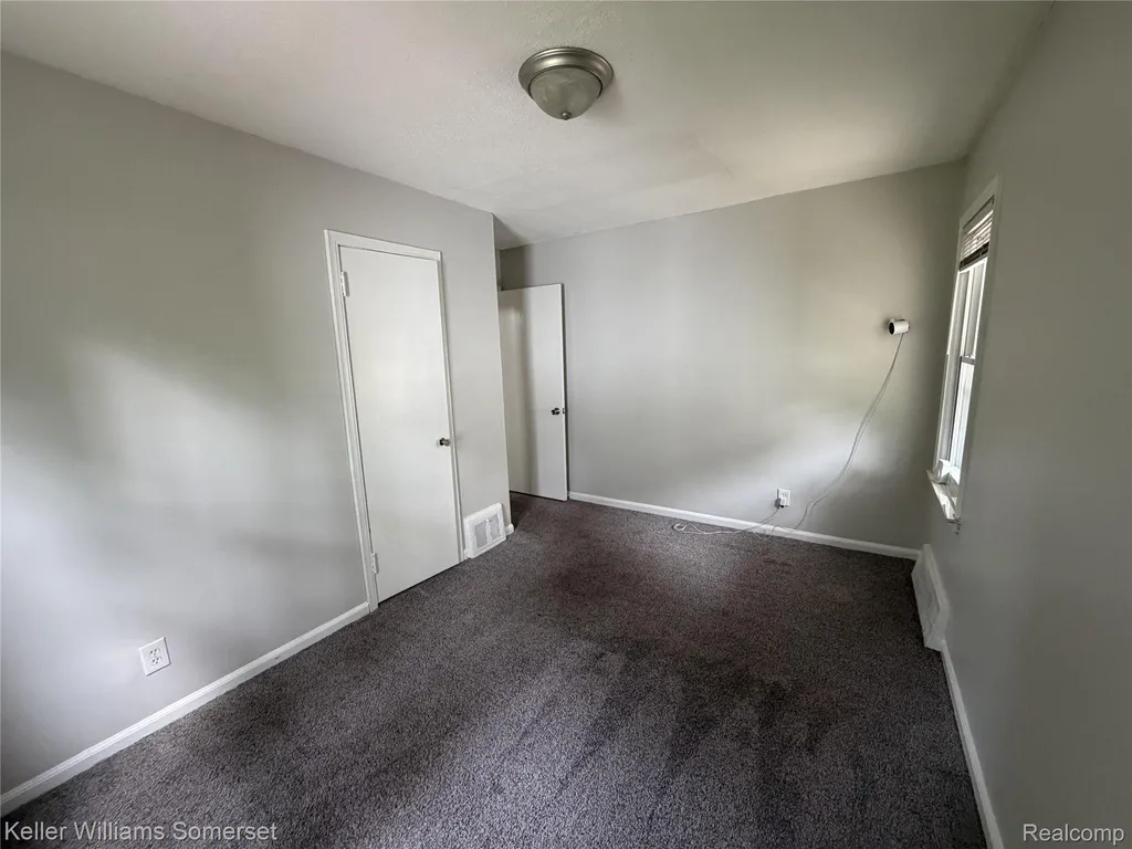 19130 Woodcrest Street Harper Woods City MI 48225